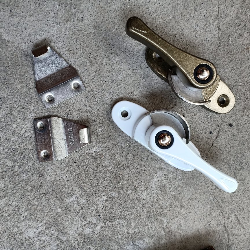 Grendel Kuping Dekson / Dekkson Dc 330 Grendel Kunci Jendela Geser / Sliding