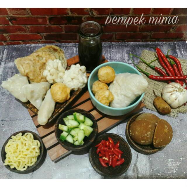 

pempek enak paket family asli ikan tenggiri