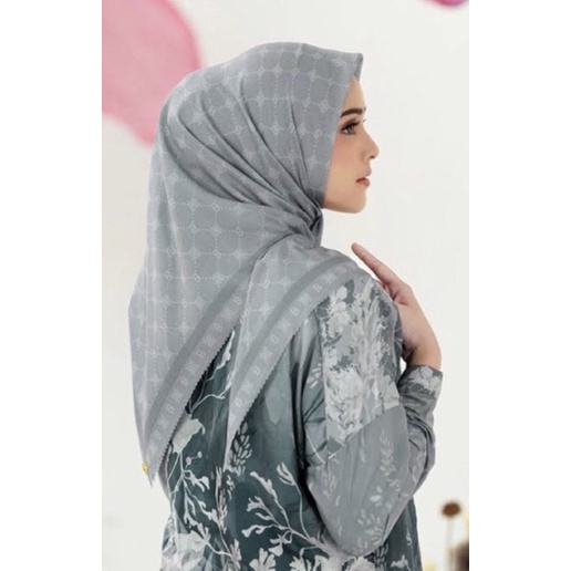 Buttonscarves Preloved  Xanadu Monogram Tornado