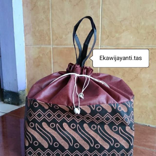 

Tas hajatan spunbond serut motif batik 22