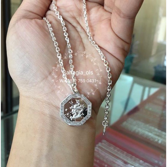 Terbaru WHI Liontin perak pakwa 12 shio Pasti Murah✼