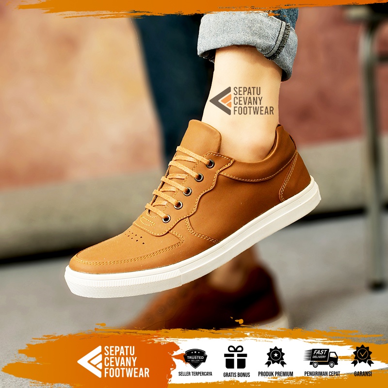 SCF x XELA - Sepatu Kets Kulit Sintetis Kasual Unisex Pria Wanita Ukuran 38 - 44 Warna Cokelat Kuali