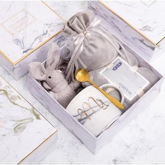 

Hampers / gift / hadiah / kado spesial / Groomsmen Box Set