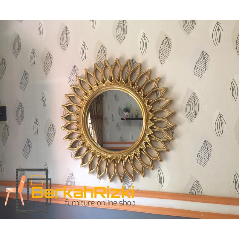 cermin hias matahari