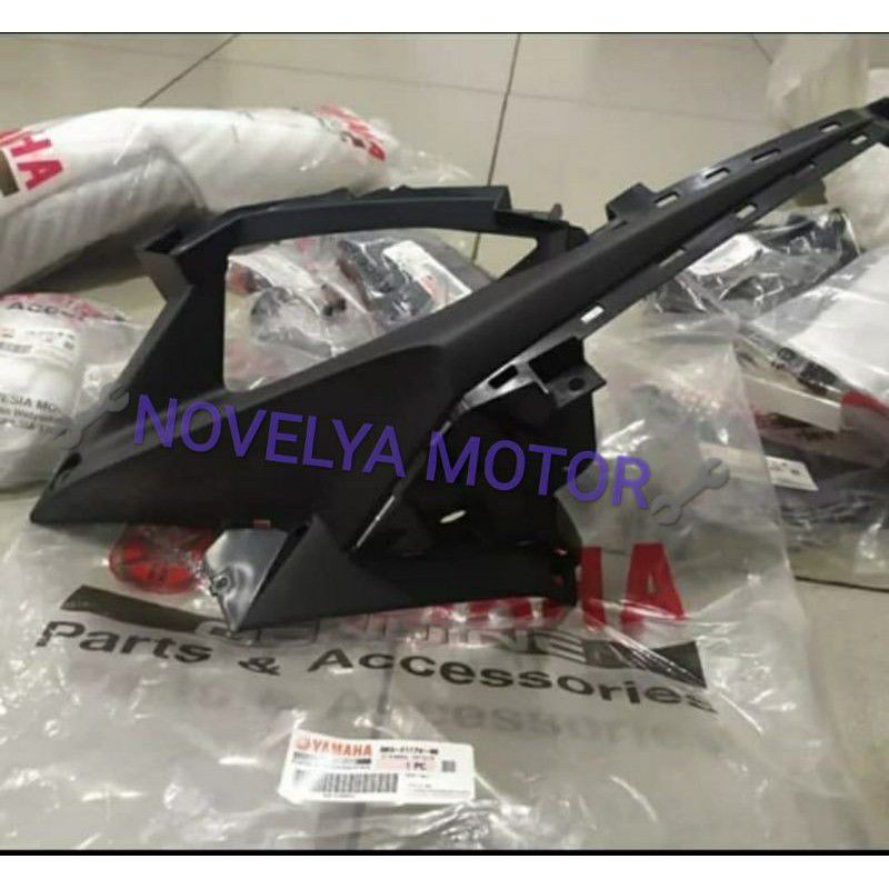 COVER 8 COVER FAIRING DALAM SAYAP R15 R 15 VVA KANAN ORI YAMAHA BK6-F117W-00