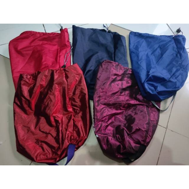 Kantung atau tas sleeping bag