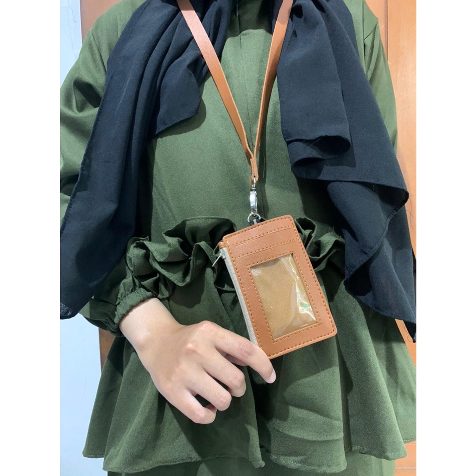 

Lanyard Id Card Holder Zipper Gantungan Name Tag Sleting Samping Kulit Pu Ter hits