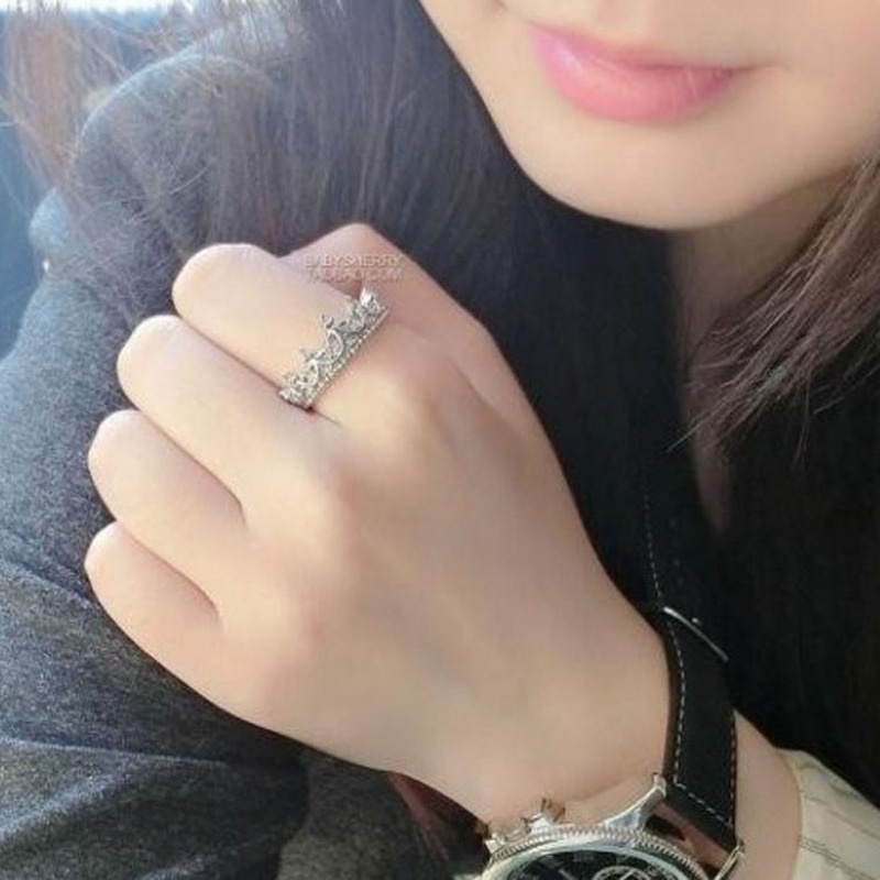 Fashion queen temperament hollow flashing diamond carved crown index finger ring