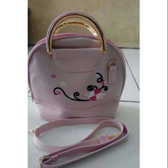 Tas slempang wanita cantik