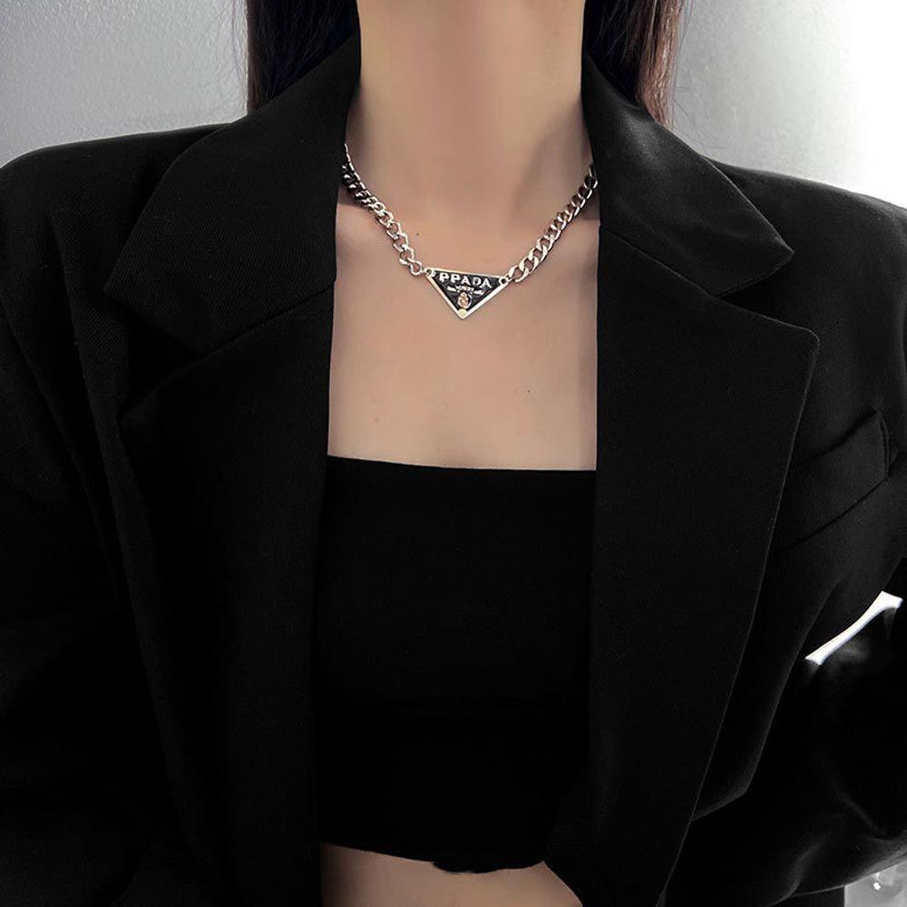 [Elegan] Kalung Korea Elegan Manis Trendy Untuk Anak Perempuan Huruf Titanium Steel