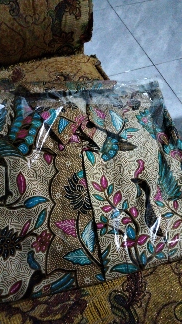 Atasan Hem Kemeja Baju Batik Lengan Pendek Fashion Kerja Pria Cowo Cowok Laki Laki Murah Terbaru