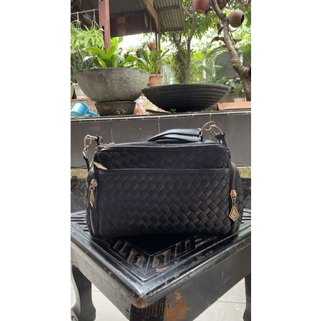 Tas selempang WEBE