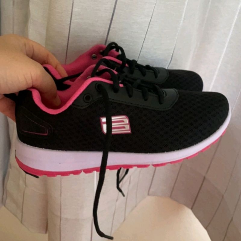 Sepatu Sekolah Ando Zora Size 33-40 (Hitam-Putih,Hitam-Pink,Hitam-Hitam) SD SMP