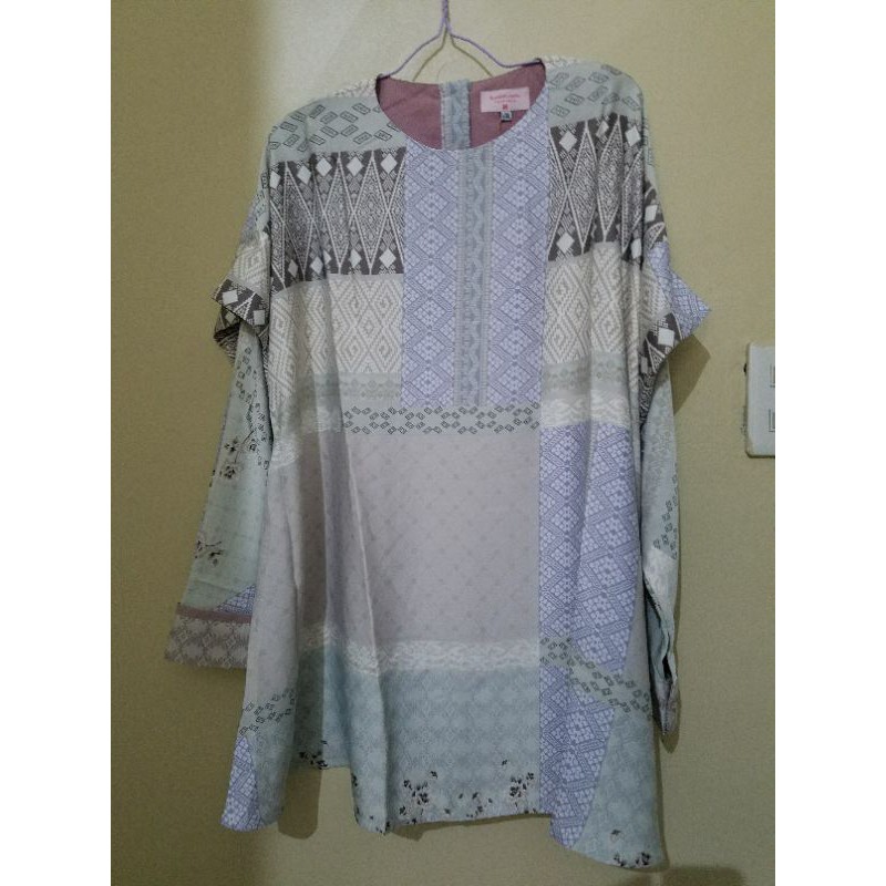 Kinali Top Ria Miranda preloved