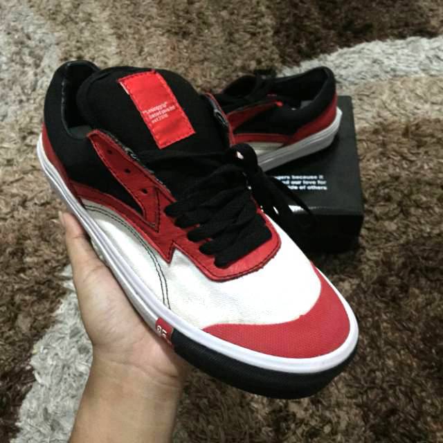 Sepatu Losing Grip Retro Low Red Black