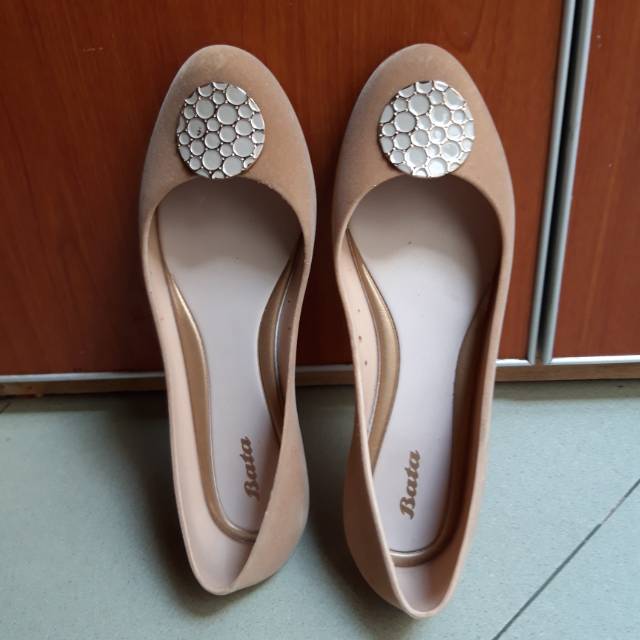Preloved sepatu Bata