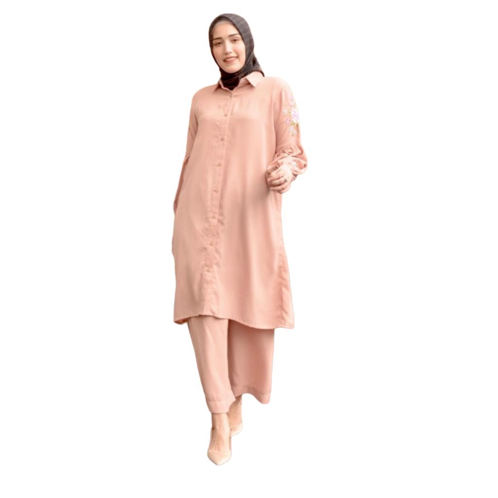 Wearing Ameera - Lily Set