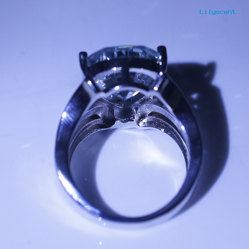 Cincin Bentuk Bunga Waterdrop Aksen Berlian Imitasi Untuk Wanita