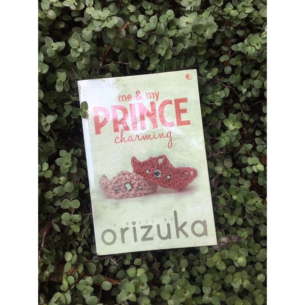 

Novel romance me & prince charming (preloved)