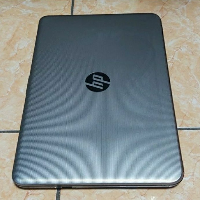 Laptop HP 14-am015TX Intel Core i5-6200U Doblevga Amd Radeon R5 M330 2GB Ram 8GB SSD 128GB Windows 10 64 bit desain,editing,gaming, layar 14 inch