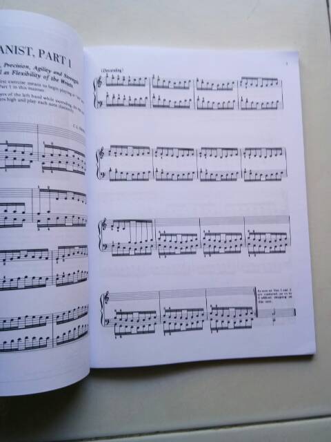 Buku Hanon the Virtuoso Pianist in 60 Exercises Alfred Masterwork Indonesian Edition Piano book