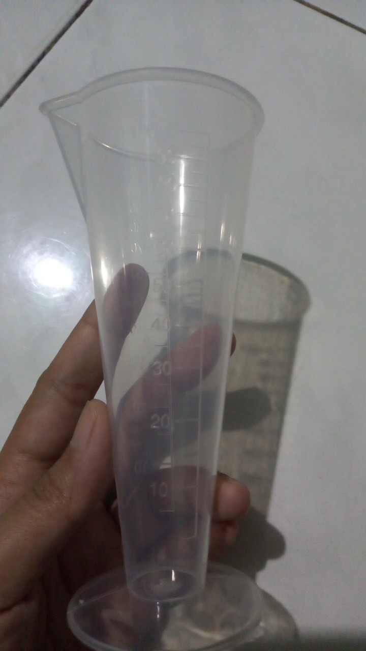 Gelas Ukur 100 Ml Bahan Plastik