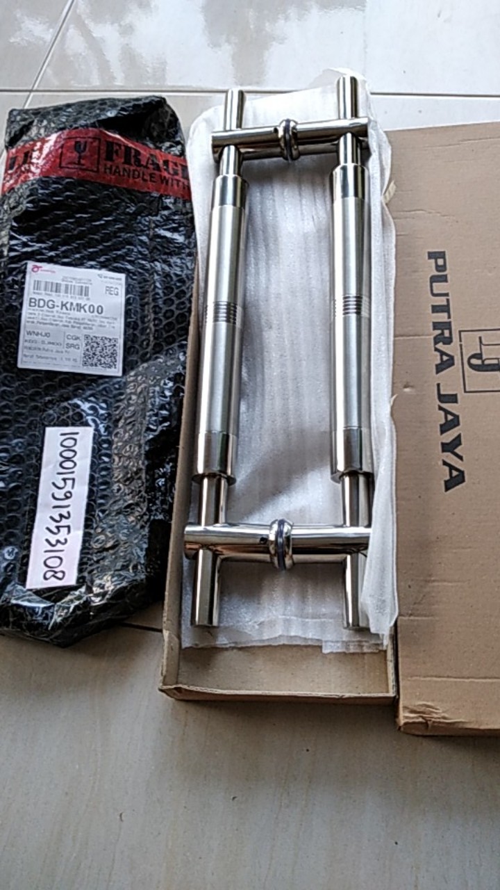 Handle Pintu Rumah / Tarikan Pintu Rumah / Gagang Pintu Rumah Baut Tembus
