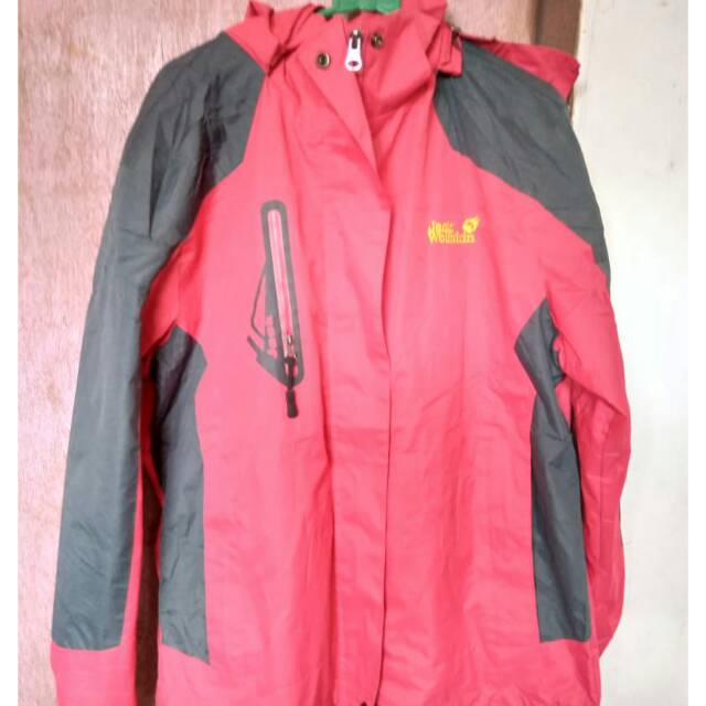 Jaket Jack Wolfskin Wanita Preloved