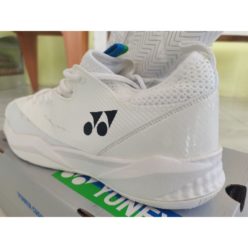 Yonex fusion rev 4 grade ori made in vietnam  warna putih dan biru