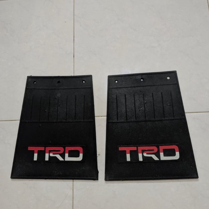 Karpet Lumpur/Roda Colt  T120ss Depan 22x20cm  Belakang 20 x 29 Cm Mitsubishi Cold Diesel T120ss