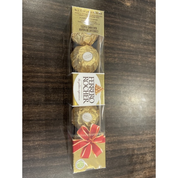 

Ferrero Rocher T3 / T5 isi 3 / 5 pcs Ferero Fererro Ferrerro kado hadiah valentine