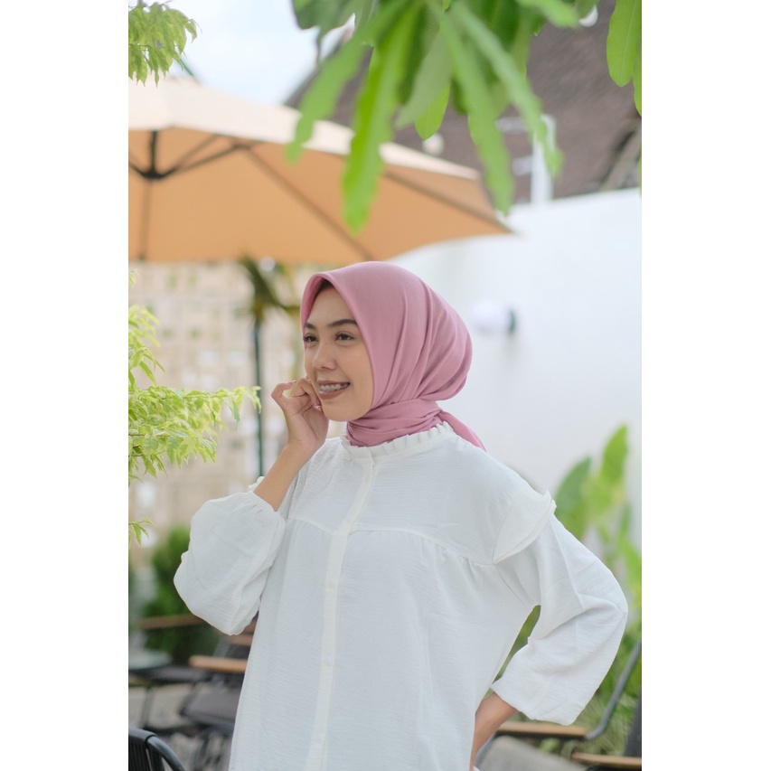 SQUARE SOFTCOTTON BY ZUTHE / HIJAB BY ZUTHE