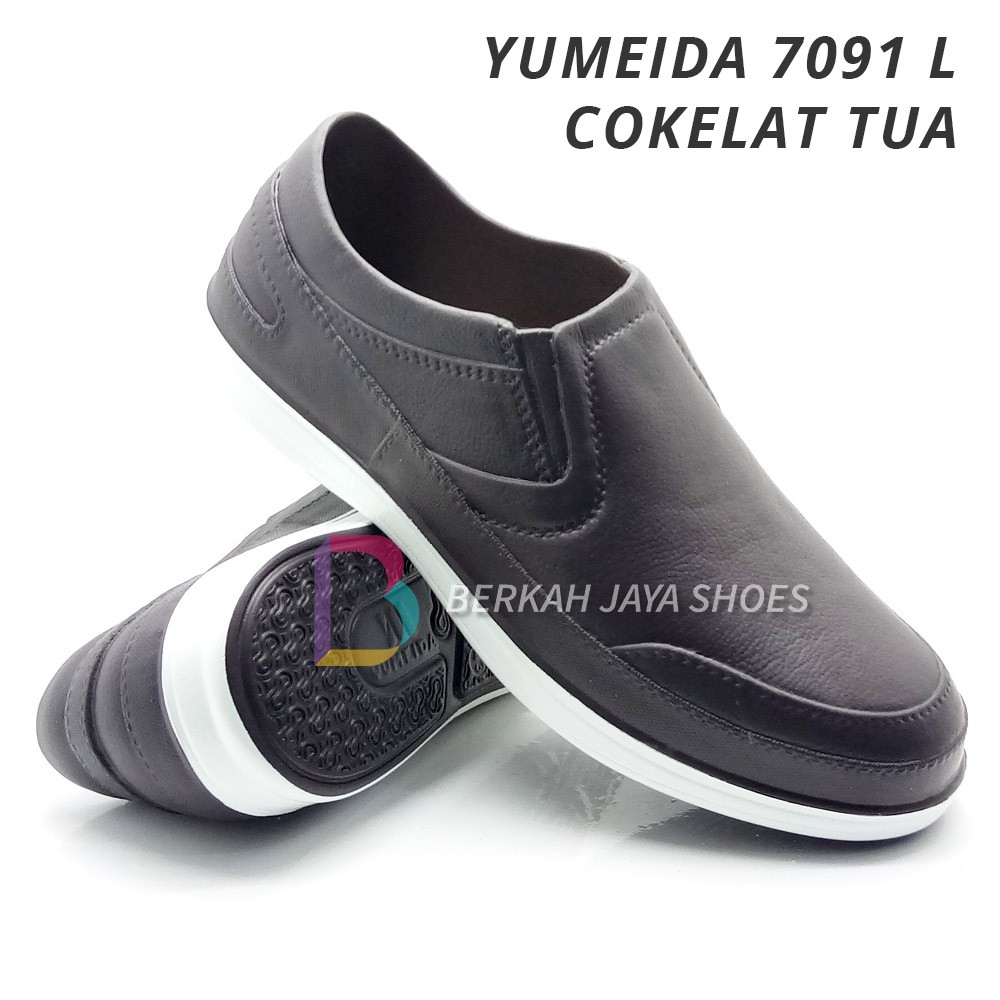 Sepatu Karet Pria - Sepatu Pantofel Karet Pria Yumeida 7091 L - Extra Ringan - Anti Air