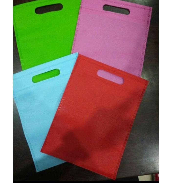 

Kekinian 100pcs tas kain uk 20x26 - goodie bag oval - tas souvenir - tas parfum - tas ~