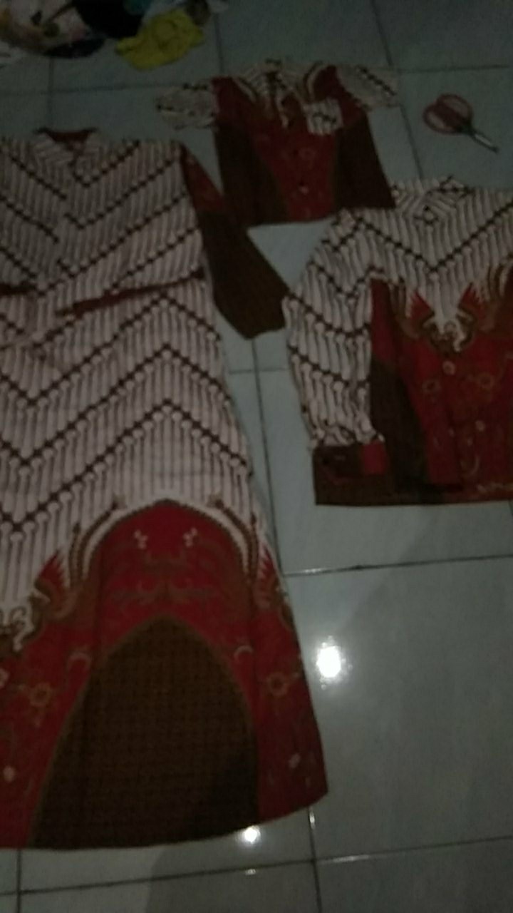 Promo Batik Couple Keluarga Sarimbit Sania Ruffle Batik Ori Ndoro Jowi Motif Seno Merah Putih