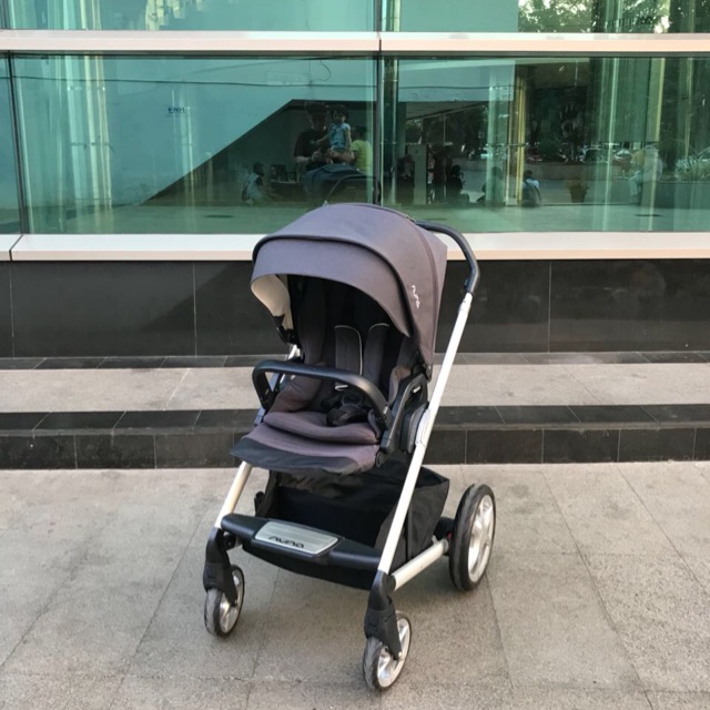 SOLD  Preloved Stroller Nuna Mixx