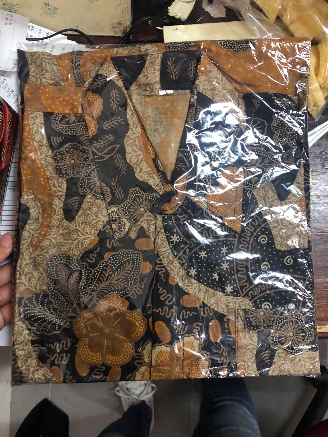 Hem Batik Lengan Pendek Motif Abas