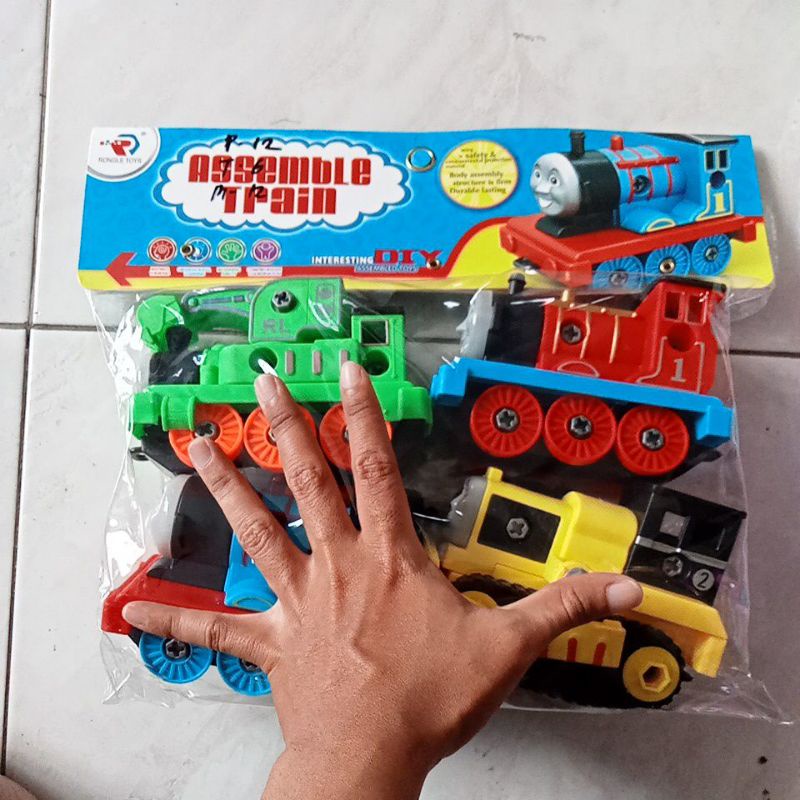 RL589-17 Mainan Loco Thomas Assemble Train bisa dibongkar pasang ada obeng