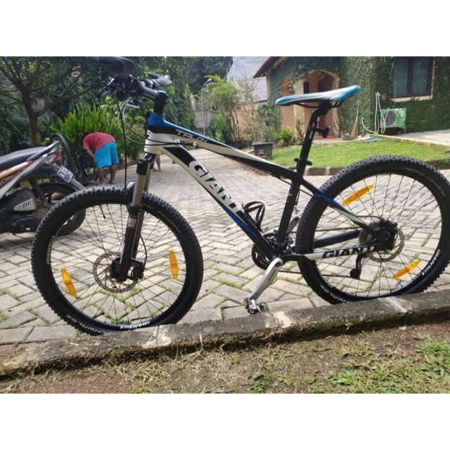 Sepeda Giant Talon 2 MTB