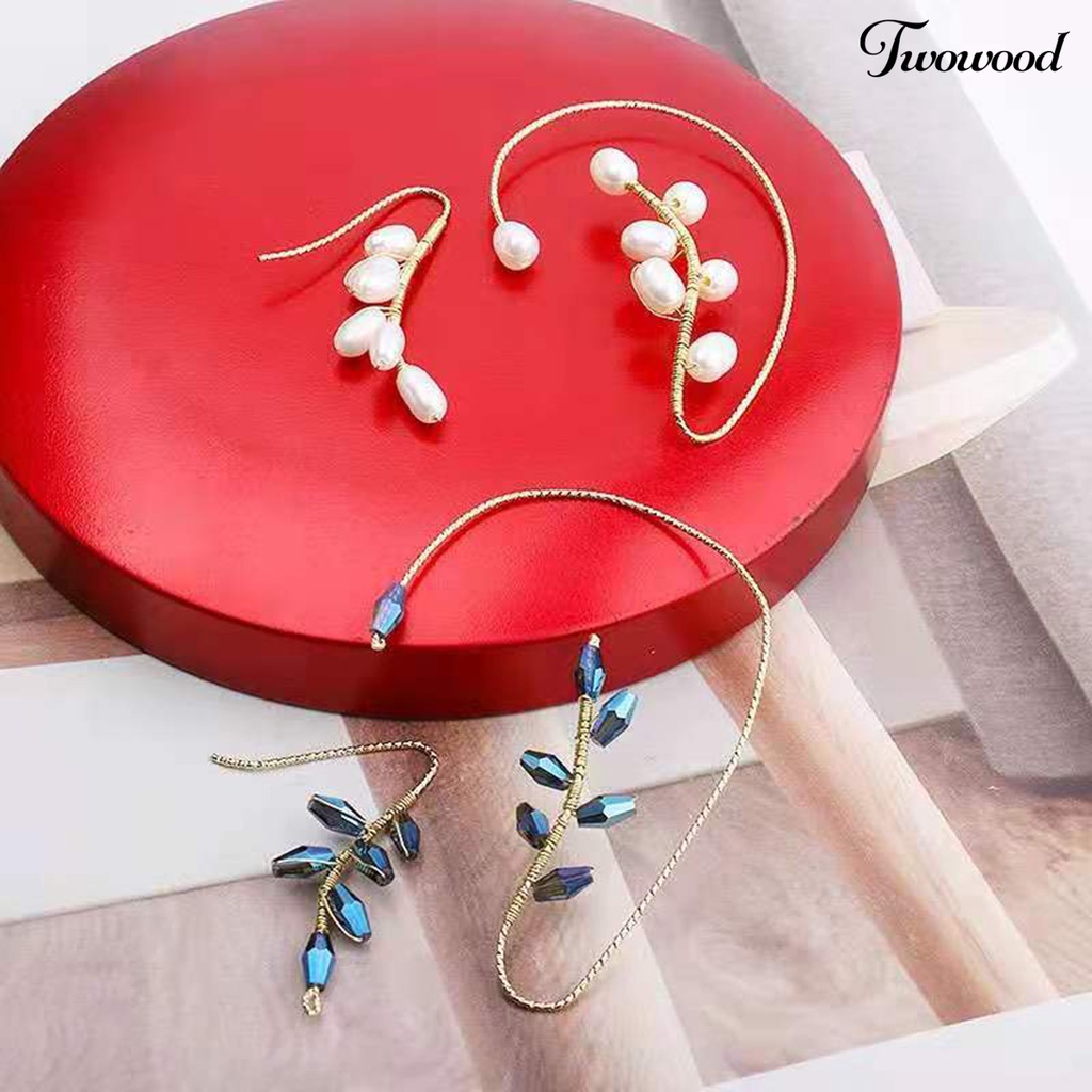 1pc Anting Klip Bentuk Bunga Aksen Mutiara Berlian Imitasi Untuk Wanita