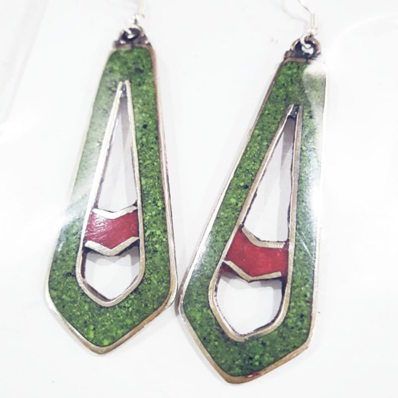 Anting panjang etnik dari batu dan unik asal Nepal ethnic earrings