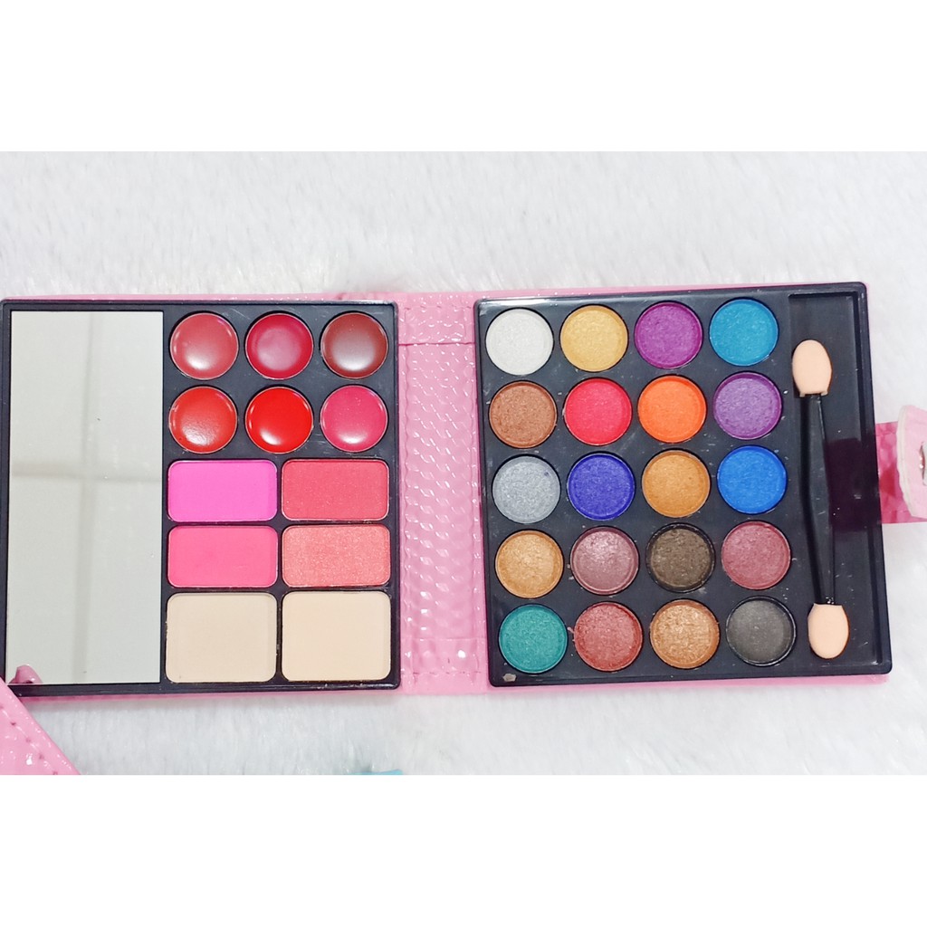 SALE BELI 1 GRATIS 1 EYESHADOW DOMPET KECIL warna random