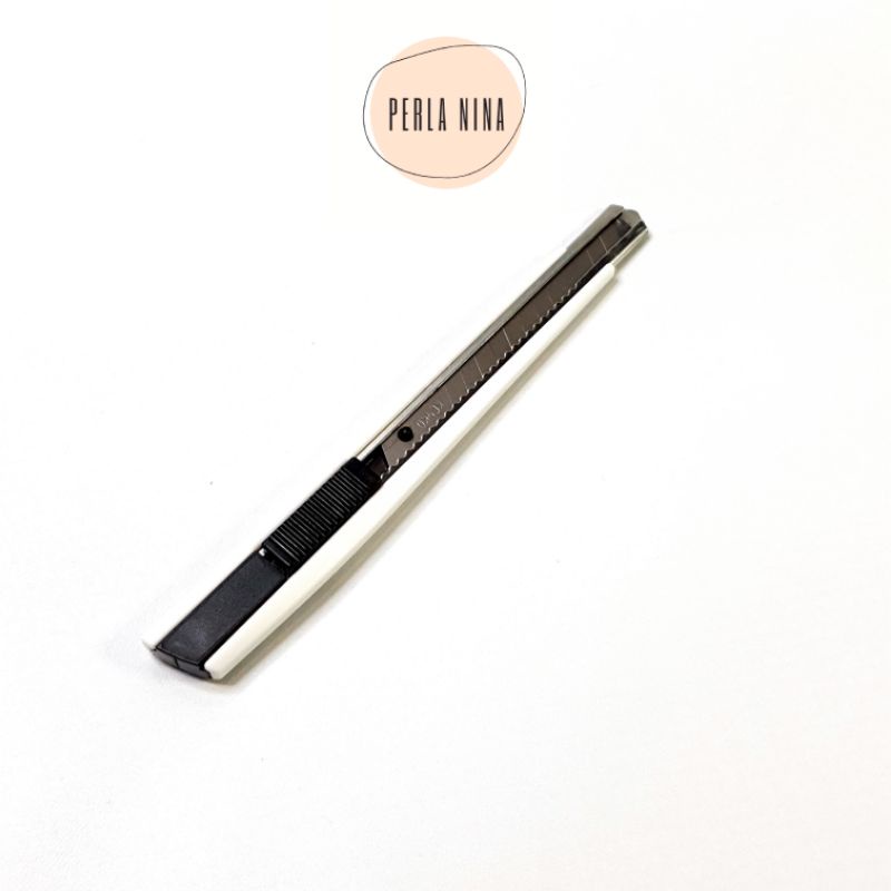 

White Cutter / Cutter Putih Estetik Bahan Stainless Steel