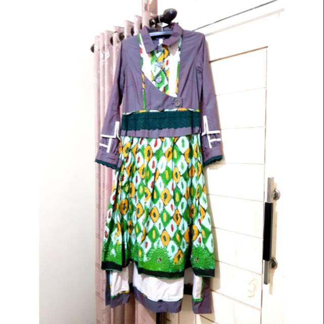 TUNEECA Batik Preloved Size M