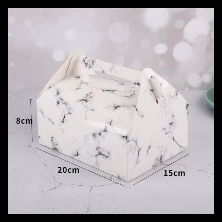 

KRAFT GABLE BOX IMLEK MERAH DUS TOPLES KOTAK KUE PACKING BOX LARGE TERMURAH