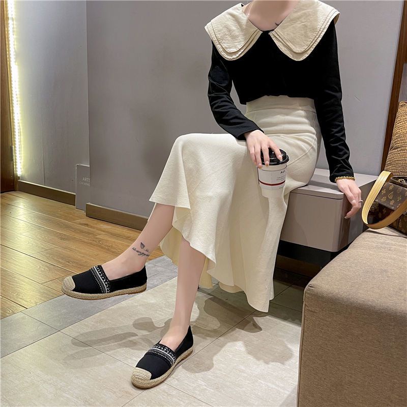 Sepatu Flat Wanita Import Trendy Korea Sepatu Slip-On Cewek Terbaru Style Fashionable