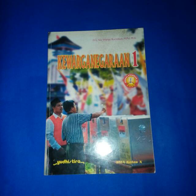Buku Kewarganegaraan SMA Kelas 1