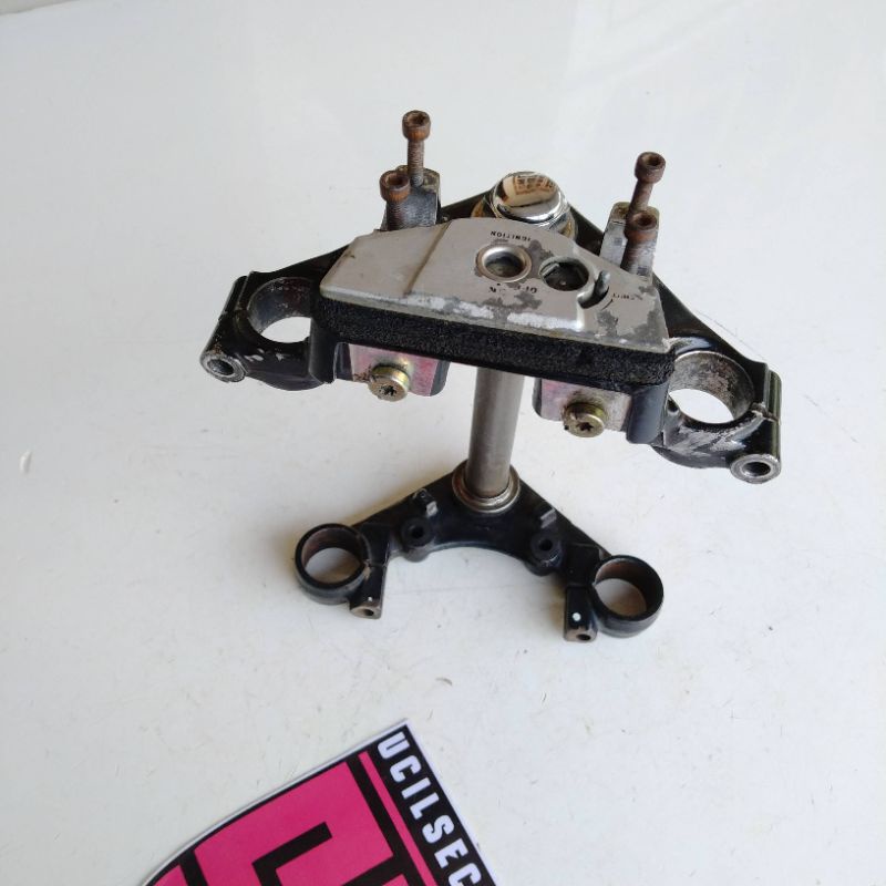 SEGITIGA TIGER REVO T SEGITIGA ATAS BAWAH TIGER REVO SEKEN ASLI ORIGINAL