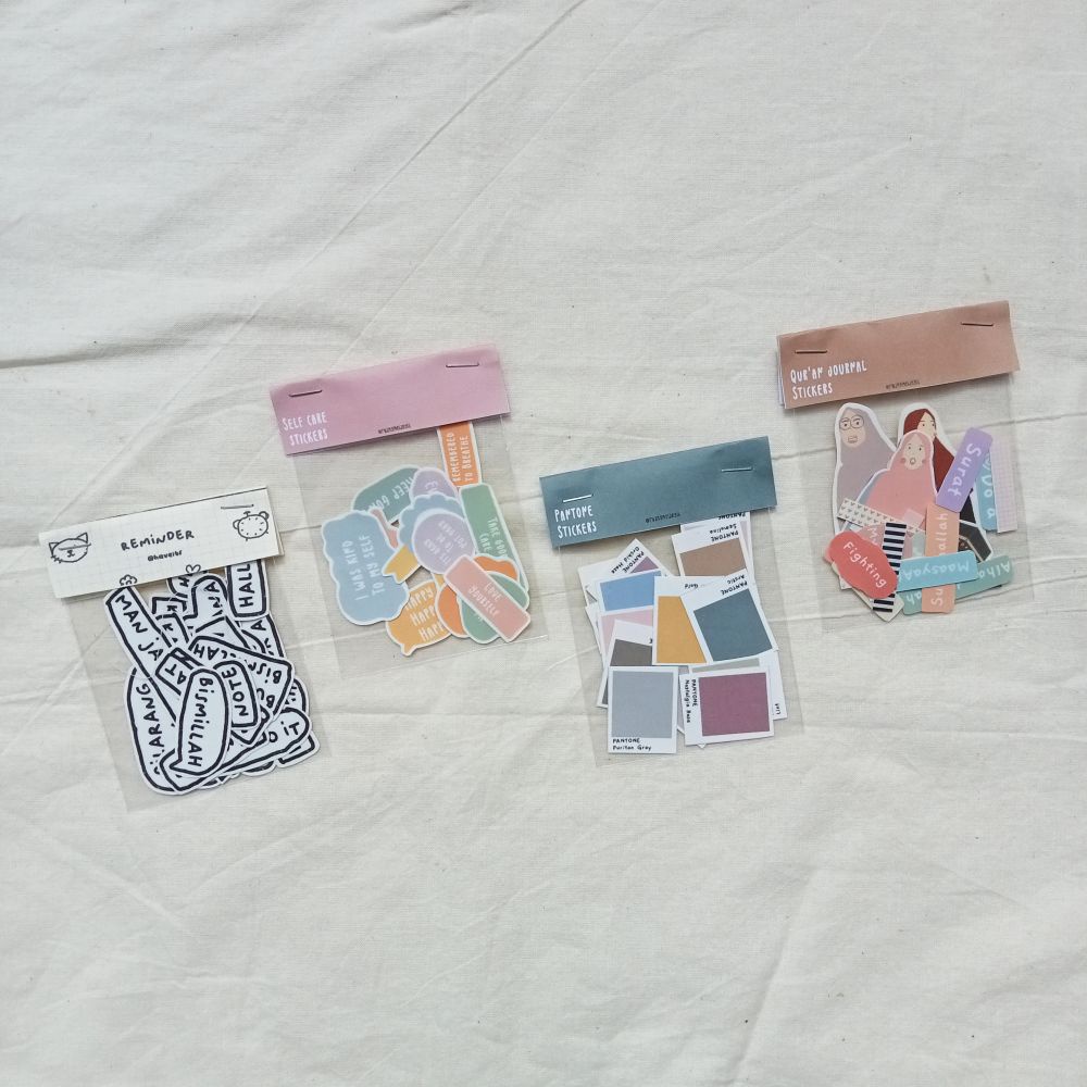 

RUANG MELANGIT Sticker Pack / Stiker Die Cut Ilustrasi