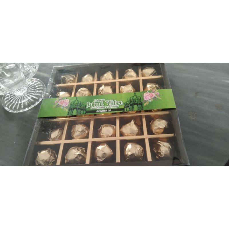 

Raddina|bolaemas|box